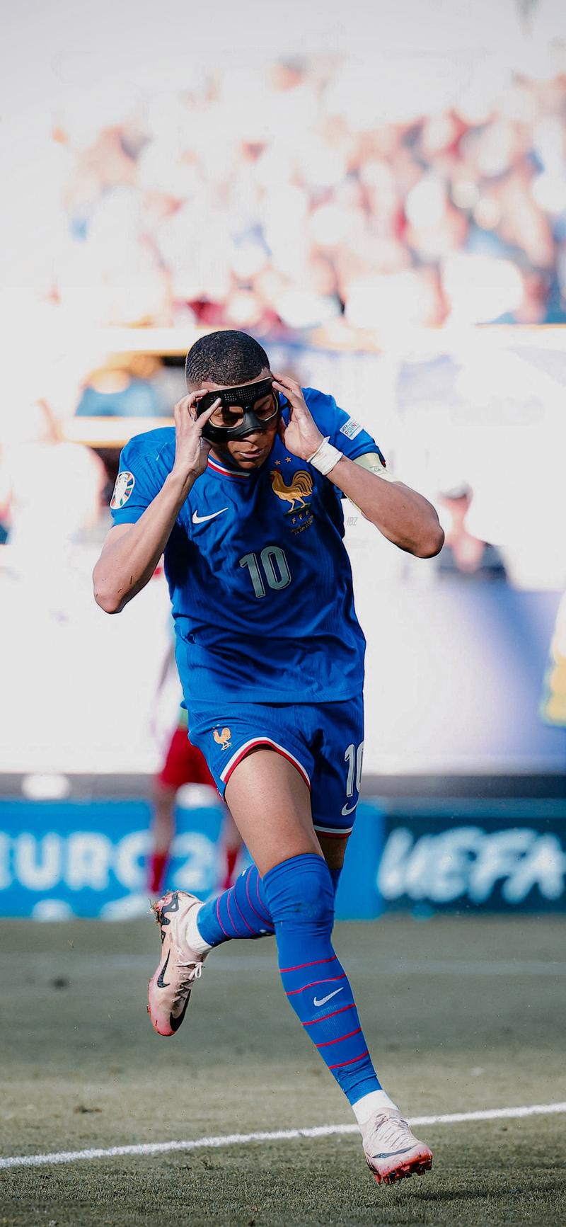 老师请假啦？原来他去……（老师没来上课？其实是去……）