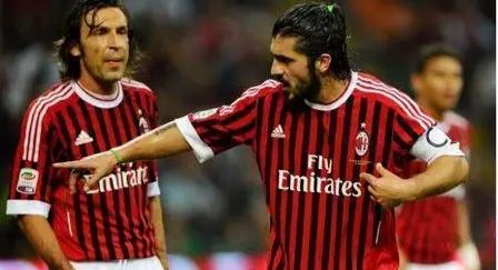 半场战报：莱切2-0都灵，班达建功，拉萨纳-库利巴利破门（半场快讯：莱切2-0领先都灵，班达、拉萨纳-库利巴利相继破门）