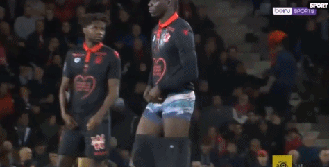 沃勒尔：不管留在巴萨还是转会，特狮要参加世界杯都必须登场（沃勒尔：无论留在巴萨还是转会，特狮想去世界杯就必须获得出场机会）