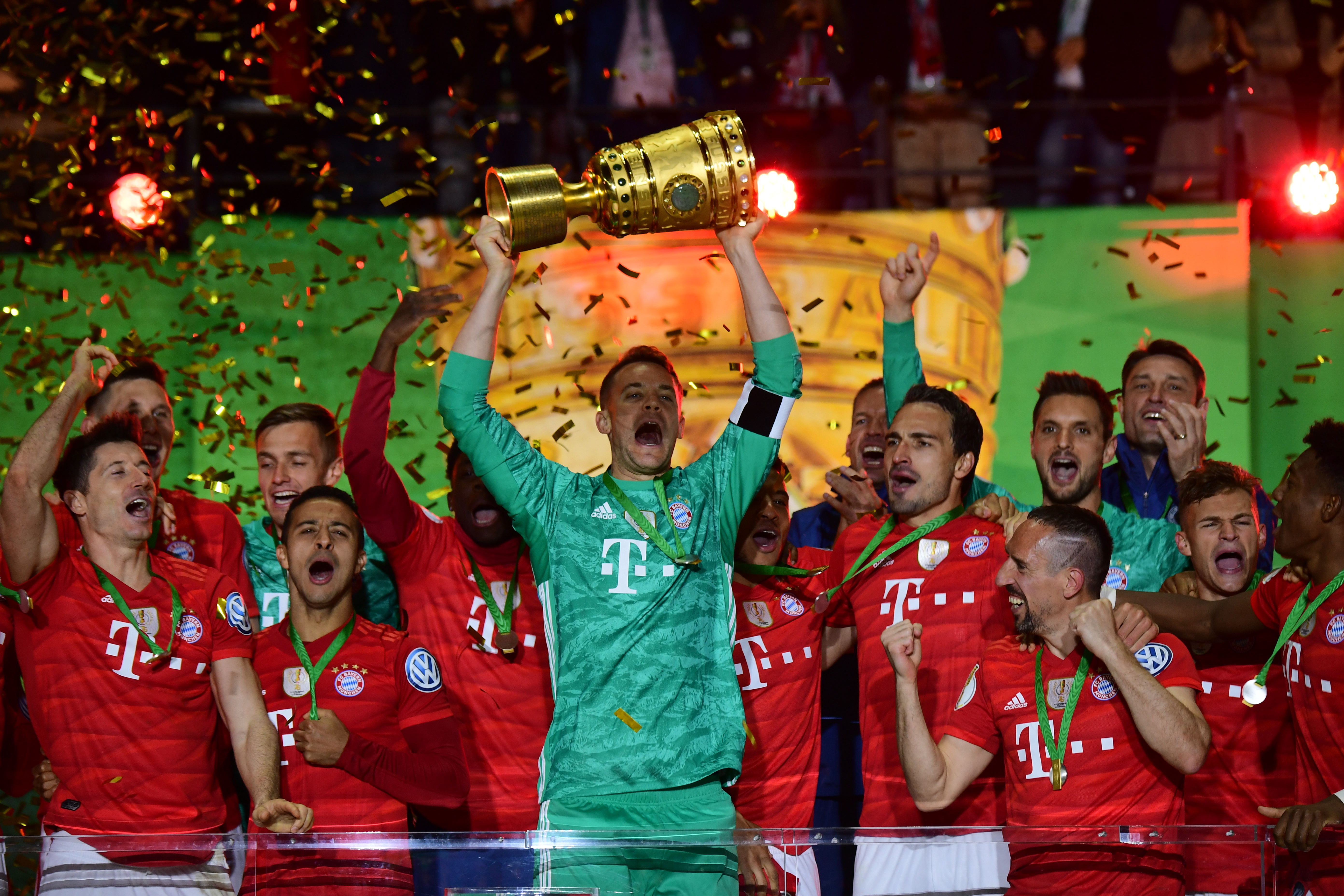 深入一线学习，英超与中国足协启动第三期青训教练培训（英超携手中国足协启动第三期青训教练班，聚焦一线实训）