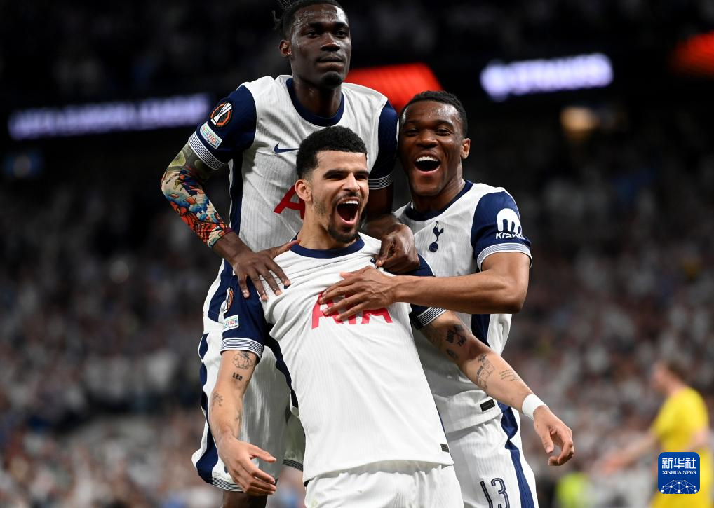 英超：曼联客场2-1击败莱斯特城（英超：曼联客场2-1战胜莱斯特城）