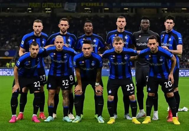 科尔：我们的掩护方式现在看不一定独特，但在六七年前是的（科尔：如今我们的掩护未必独特，六七年前却独树一帜）