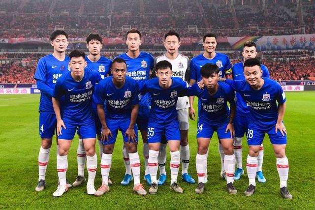 加里·内维尔：切尔西中轴线不够硬，距离赢得英超还很远（加里·内维尔：切尔西中轴偏软，距英超夺冠仍差一截）