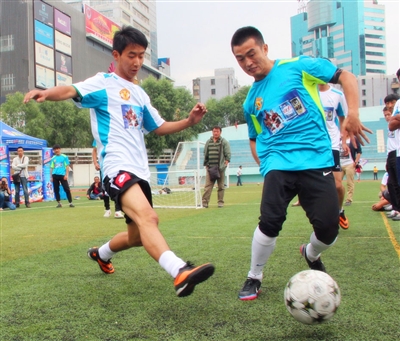 签到2027年！山东泰山续约中超最贵外援，克雷桑入籍或助国足！（山东泰山续约中超最贵外援至2027，克雷桑入籍或将助力国足）