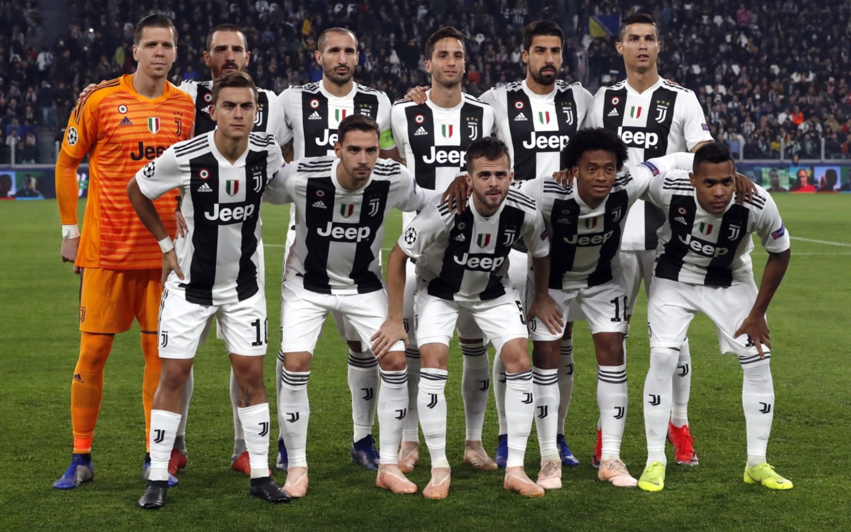 曼联vs樱桃首发：姆伯莫PK塞梅尼奥，库尼亚、阿马德先发（曼联对阵樱桃首发公布：姆伯莫对决塞梅尼奥，库尼亚、阿马德首发登场）