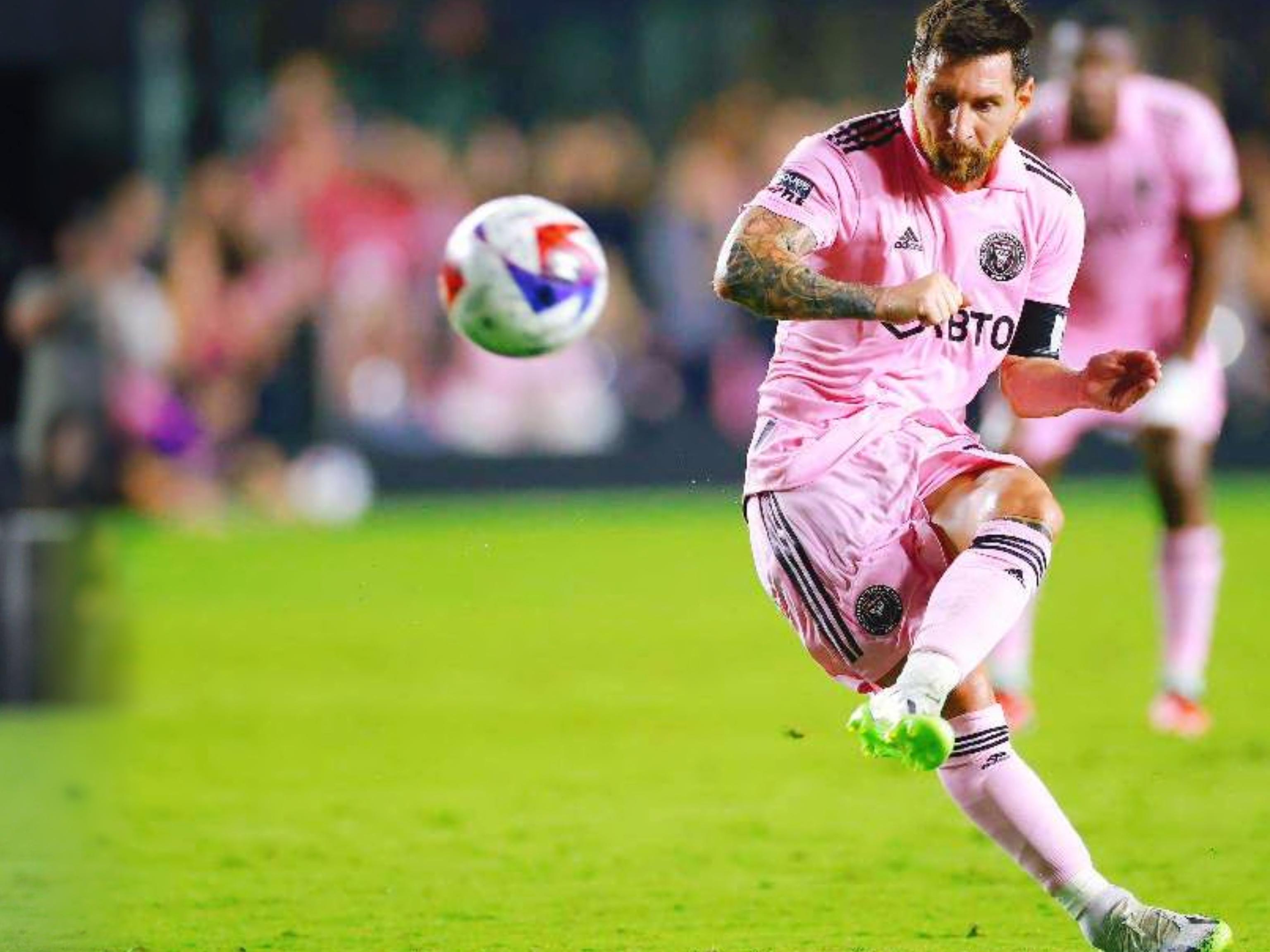 塞尔吉尼奥：莱奥必须面向球门；希望恩昆库能尽快融入（塞尔吉尼奥：莱奥应直面球门，盼恩昆库尽快融入球队）