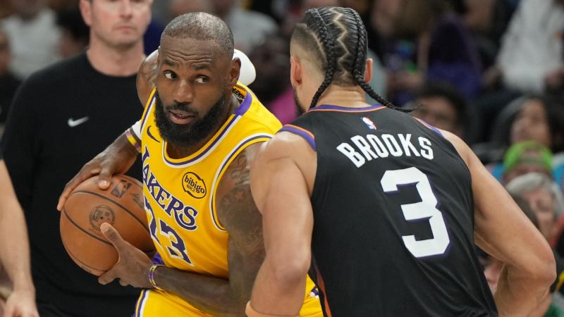 每体：卡萨多在与巴萨进行续约谈判，但他的顺位已经下降（每体：卡萨多与巴萨续约谈判进行中，但其队内顺位已下滑）