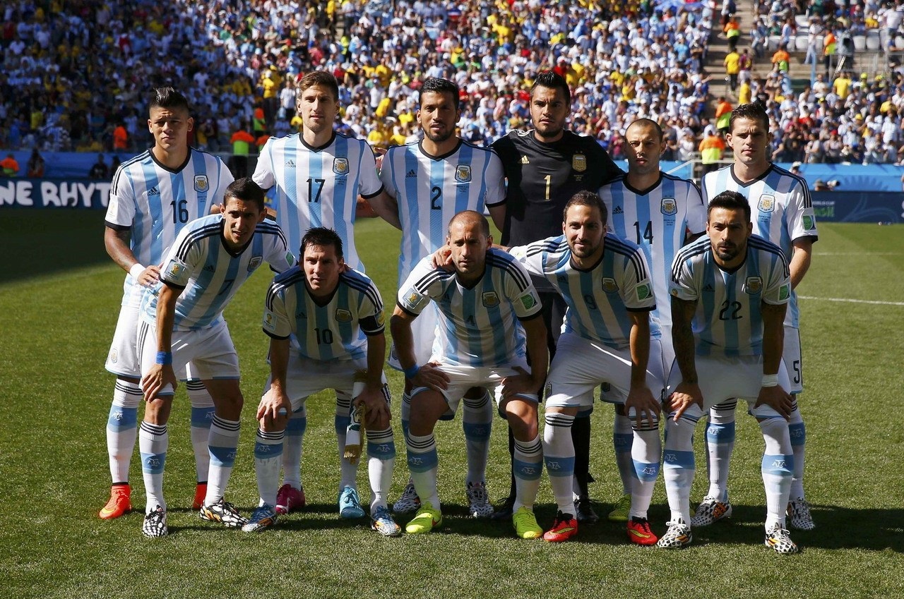 孔帕尼：我不想看到“孔帕尼足球”，我想看到拜仁的风格（孔帕尼：我追求的是拜仁风格，而非孔帕尼足球）